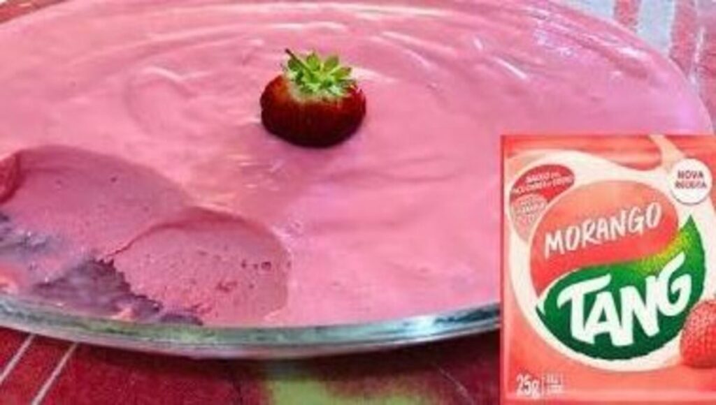 Mousse de Morango na Travessa