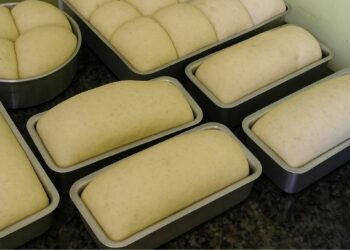 Pão Caseiro Fofinho com Massa Sem Sovar no Liquidificador