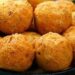 Bolinhas de Queijo,3 ingredientes, Sem Leite e Sem Trigo