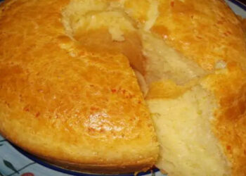 Bolo de Pão de Queijo com Polvilho Azedo