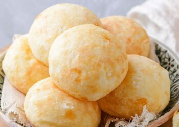 Pão de Queijo Parmesão, 3 ingredientes, Sem Trigo e Sem Leite