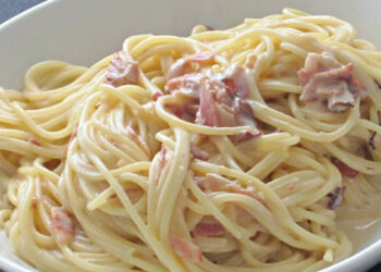 Receita de Macarrão à Carbonara Simples