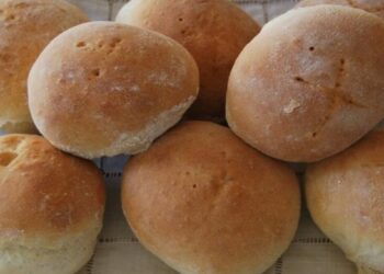 Pão de Iogurte com 3 ingredientes