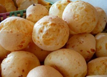 Pão de Queijo Mineiro Com Polvilho Azedo