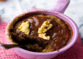 Bolo de Chocolate na Caneca no Micro-Ondas em 5 Minutos