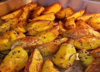 Como Fazer Batata Assada com Casca no Forno