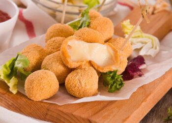 Como Fazer Bolinhas De Queijo Com Queijo Mussarela