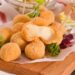 Como Fazer Bolinhas De Queijo Com Queijo Mussarela