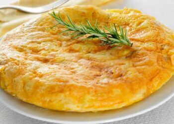 Omelete Simples e Rápido De Frigideira Com 2 Ingredientes