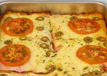 Pizza Com Pão De Forma no Forno com Queijo e Presunto, Super Simples