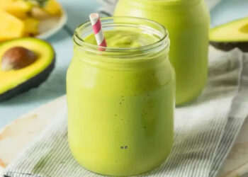 Smoothie De Abacate com Iogurte Sem Açúcar