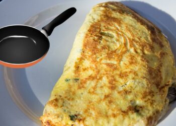 Omelete Simples com 2 ingredientes