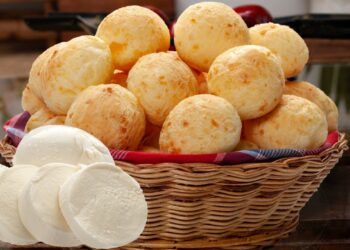 Pão de Queijo Sem Ovos, Sem Leite e Sem Creme de Leite