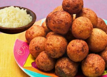 Receita de Bolinhas de Queijo com 3 Ingredientes