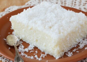 Bolo De Tapioca Granulada Sem Forno Com Leite Condensado