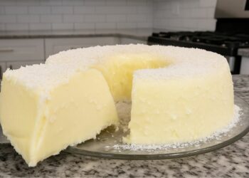 Pudim De Coco Sem Forno Com Leite Condensado e Creme De Leite, Super Cremoso