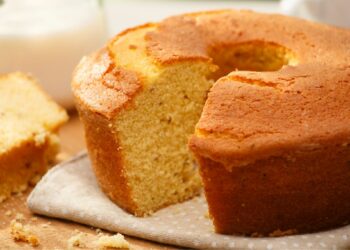 Receita de Bolo de Fubá Simples e Fofinho