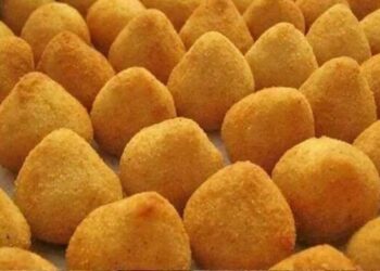 Massa De Coxinha Com Agua e Caldo De Galinha