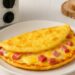 Omelete de Micro-ondas Simples com Queijo e Presunto em 5 minutos