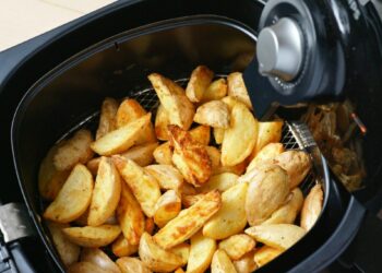 Receita De Batata Rústica Na Airfryer Simples, em 15 minutos