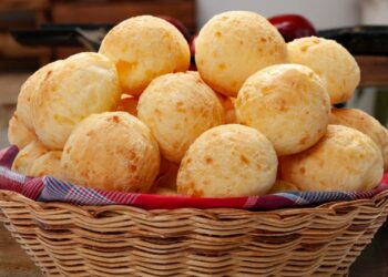 Receita de Pão De Queijo Com 3 Ingredientes