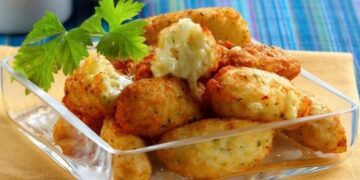 Bolinho De Arroz Com Queijo