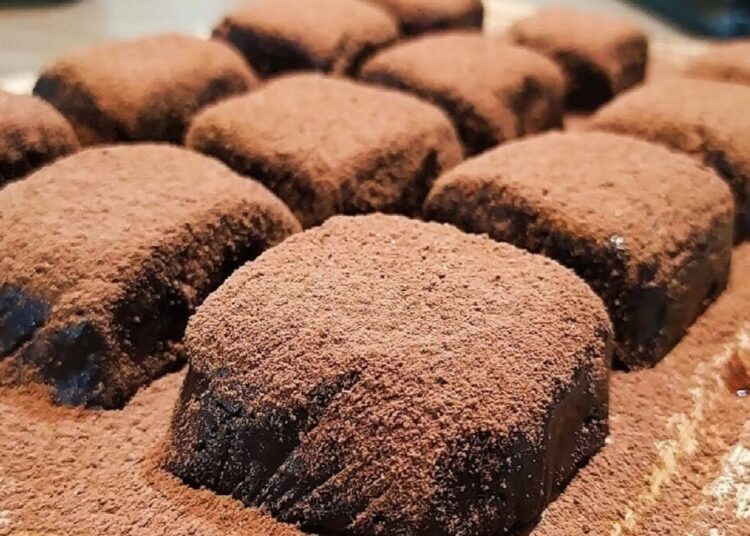 Receita de Pavê Fácil e Rápido: Pavê de Coco com Biscoito Maisena, em ...