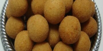 Bolinhas de Queijo Mussarela com 3 ingredientes em 15 minutos