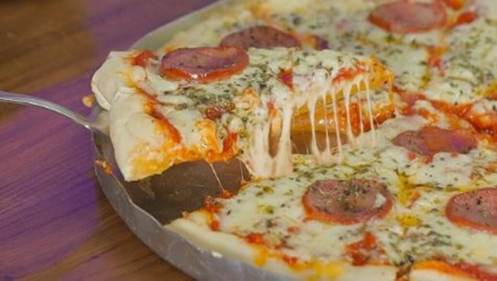 Receita de Pizza Caseira Fácil no Liquidificador