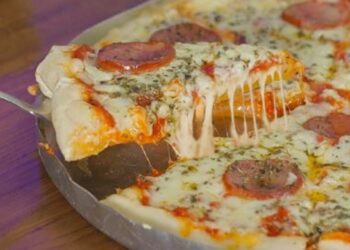 Receita de Pizza Caseira Fácil no Liquidificador