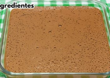 Sobremesa Fácil de Chocolate com 2 ingredientes, em 5 minutos