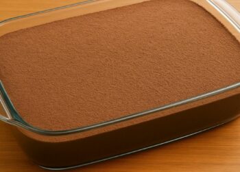 Sobremesa de Chocolate Meio Amargo com 3 ingredientes Simples, Super Cremosa